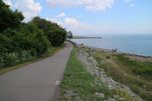 Lakeside trail in East Point Park
