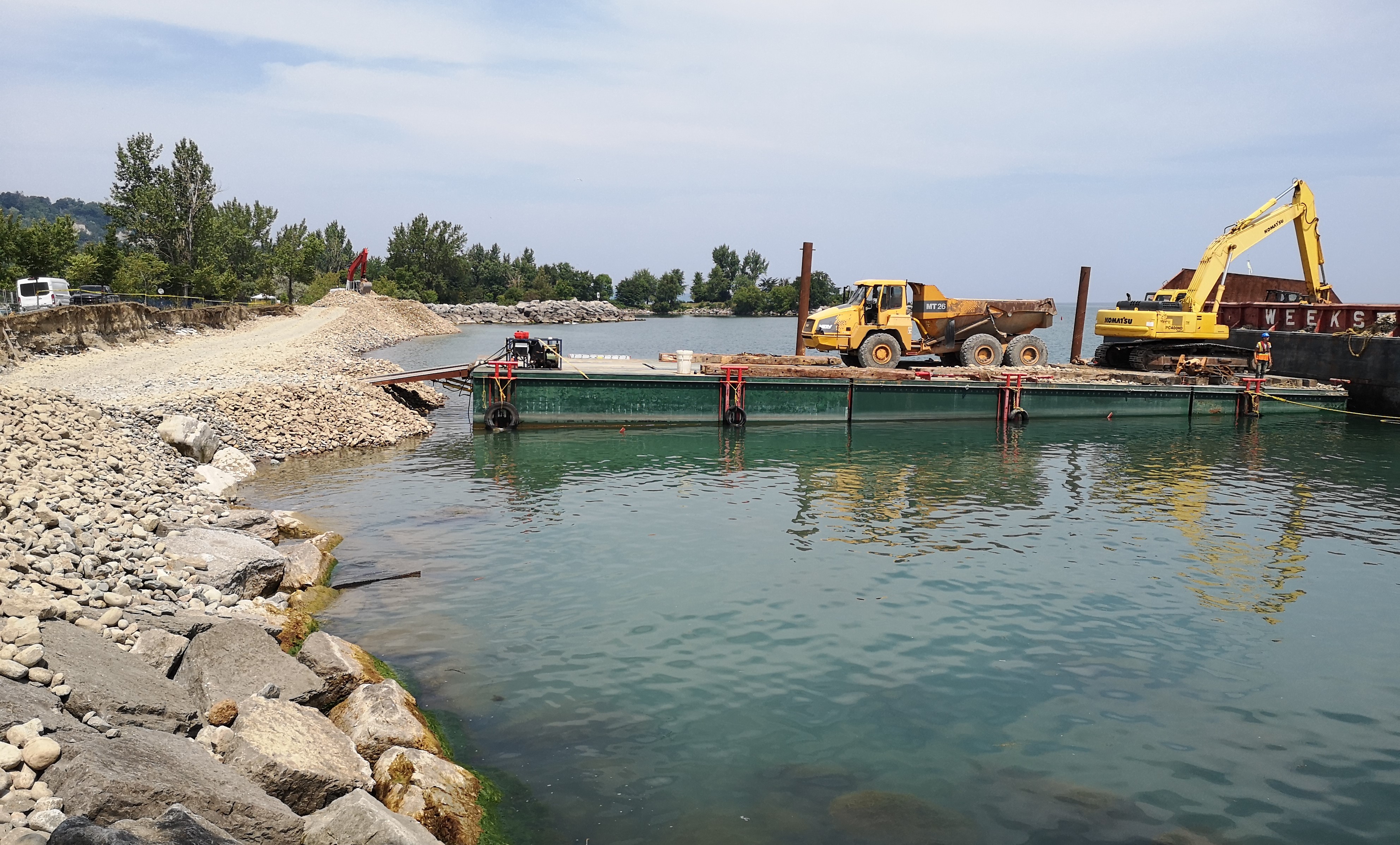 Delivery of cobble material by barge. Source: TRCA, 2018.