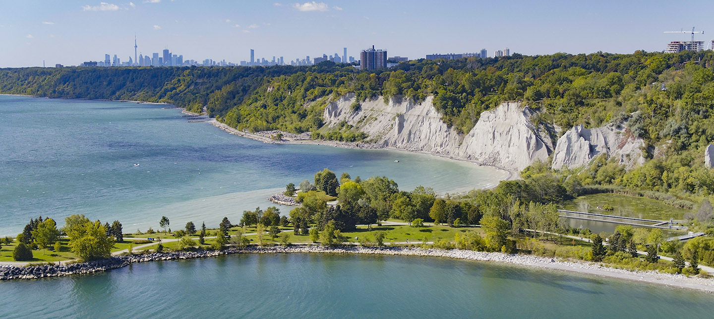 view of Scarborough Bluffs looking westward