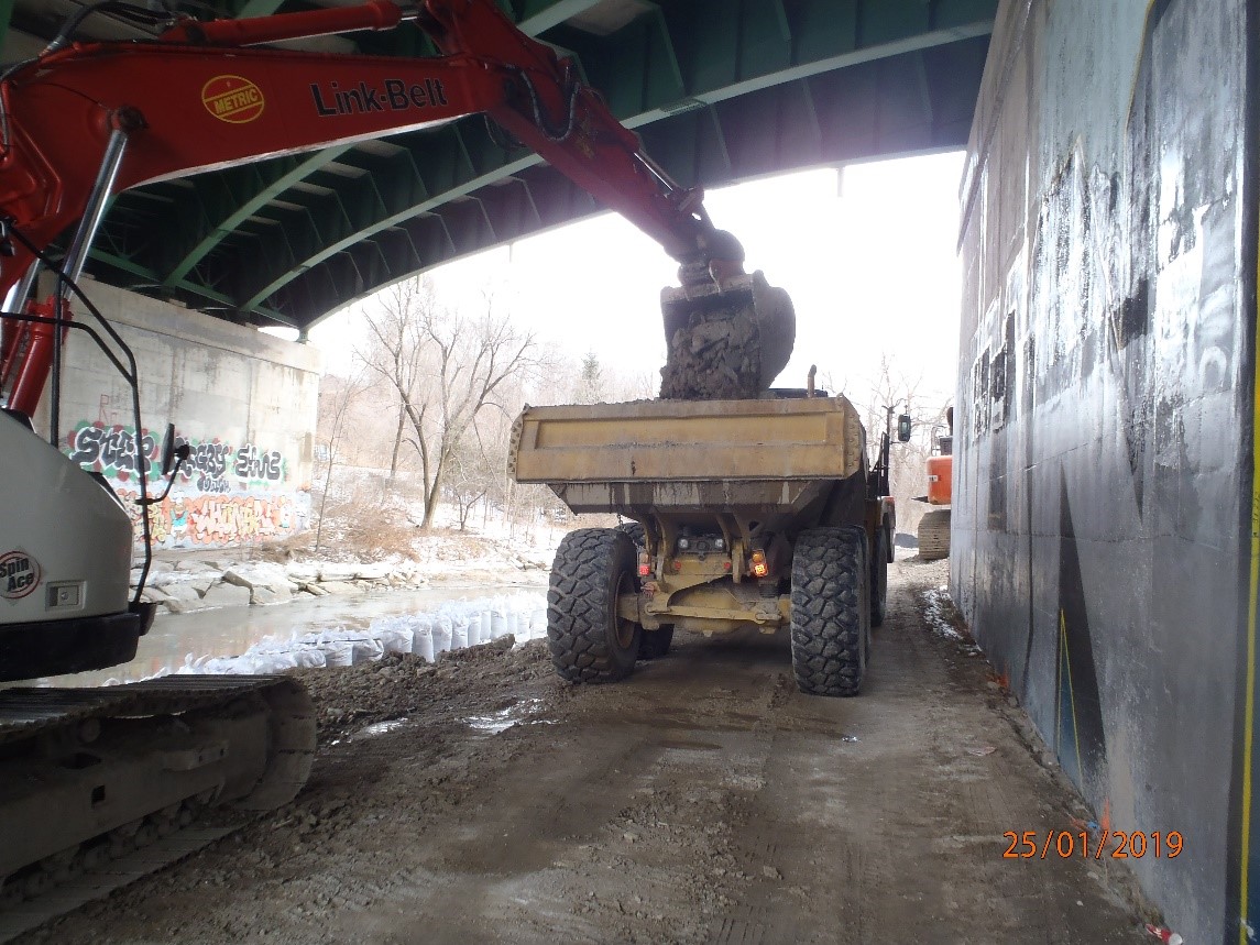 East Don Trail excavation work under the Don Valley Parkway